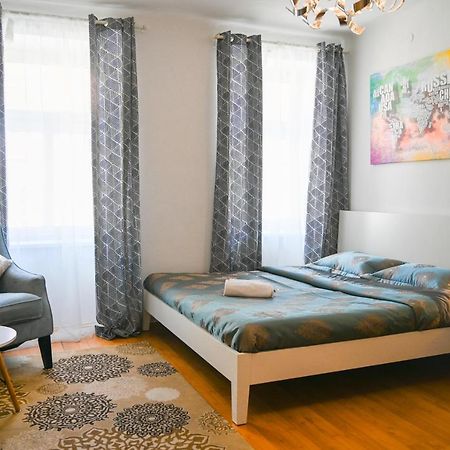 Backpacker Apartment Bahnhof Bécs Kültér fotó
