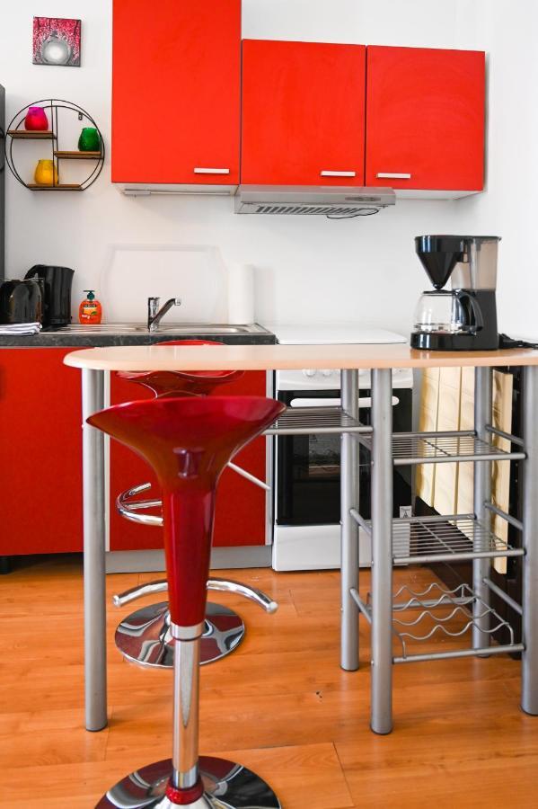 Backpacker Apartment Bahnhof Bécs Kültér fotó